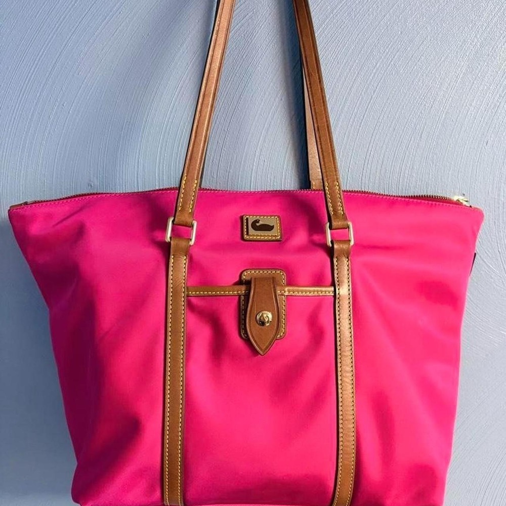 Vintage Dooney & Bourke bag